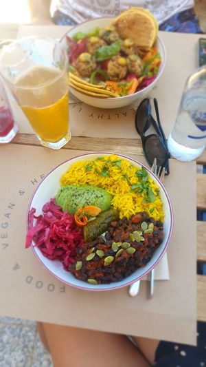 Lifeboxtr bowl and the daily dish at Lifeboxtr in Kas