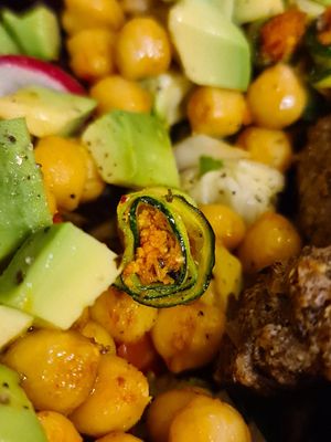 Little spicy zucchini rolls inside daily bowl at Lifeboxtr in Kas