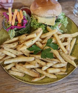 Veganer Burger at Zum Kapellchen in Wiesbaden