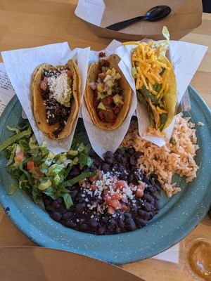 Taco plate at Tacotarian in Henderson