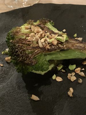 brocolli on a avocado basil mousse  at Vegan French Restaurant L'Espéranceレスペランス in Sapporo