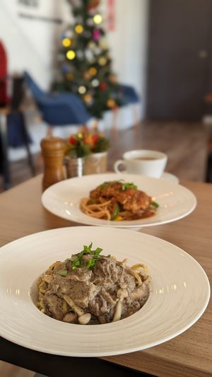 Mushroom spaghetti & tomato spaghetti at Loving Nature Fortunate Coffee Cafe in Central Singapore