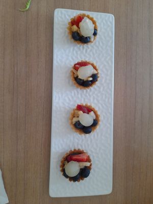 Ice cream mini tarts at Loving Nature Fortunate Coffee Cafe in Central Singapore