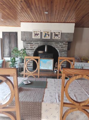 Dining room at Aux Colibris de Brenael in Hambye