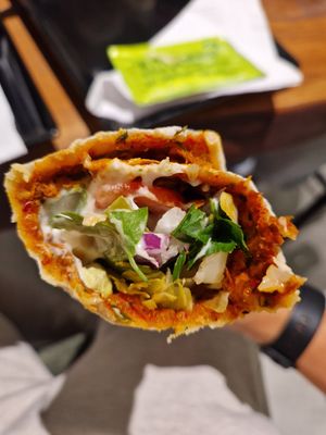 Lahmacun at Veganland in Leverkusen