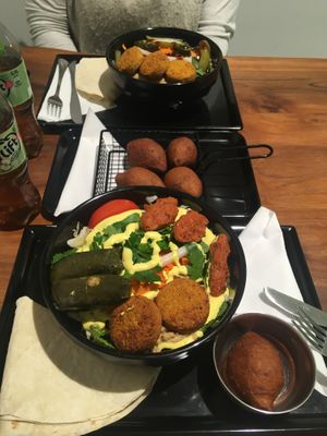Veganland Salat, Falaffel Salat und Ilce Köften  at Veganland in Leverkusen