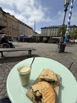Seatings outside   at Little Rabbit's Room in Munich