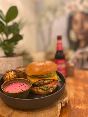 Vegan Burger at Sama Sama Veggie in Salou