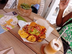 Vegan Nachos at Sama Sama Veggie in Salou