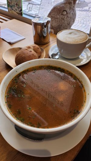 Gemüsesuppe mit Weckle, Milchkaffee mit Sojamilch at Stadtcafé in Biberach