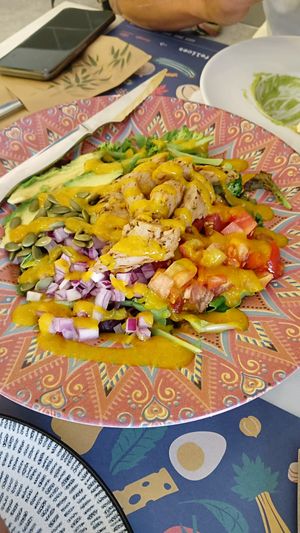 Ensalada vegana at Bibra Real Food in Malaga