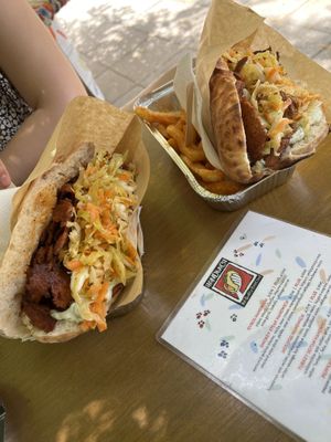 If you choose a „Plus“ there are plenty of French fries underneath your handwich  at Handwich in Thessaloniki