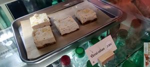 Lemon cakes at Copper Branch - Rue de Rennes in Paris