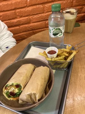 Crispy wrap  at Copper Branch - Rue de Rennes in Paris