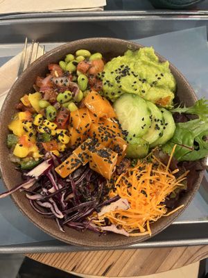 Copper bowl  at Copper Branch - Rue de Rennes in Paris