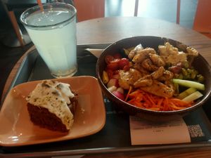 Chunky bowl and carrot cake at Copper Branch - Rue de Rennes in Paris