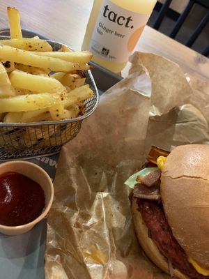 Burger with veg bacon  at Copper Branch - Rue de Rennes in Paris