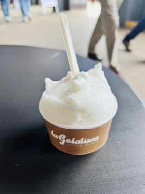 Vegan lemon ice cream   at La Gelatiera - OXO Tower in South East London
