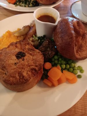 Vegan Sunday roast at The Steamboat in Skegness
