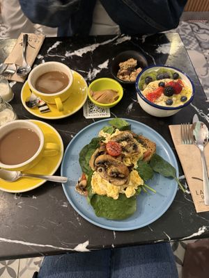   at La Mala Brunch in Sevilla