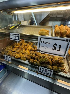   at Tai Wah Cooked Food 大華美食 in Central Singapore