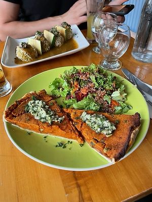 Tarte salée  at Les Amants du Marche in Pau