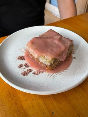 Dessert  at Les Amants du Marche in Pau