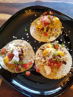 Blumenkohl Tacos at Chicano in Trier