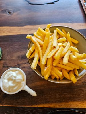 Fries & vegan mayo at Chicano in Trier