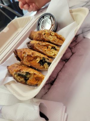 Hood rolls (mac n cheese, sweet potato, and collards in one roll) #Veganuary at Nanas Kitchen in Chandler