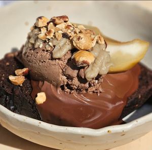 Vegan brownie with hazelnut ice cream at Br00m44 in Zagreb