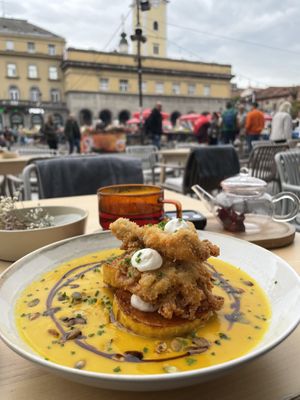 AUTUMN BITE

pumpkin steak, braised sauerkraut with apple, pumpkin cream, panko oyster mushrooms  at Br00m44 in Zagreb