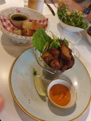 Cauliflower popcorn and focaccia side at Snapper Rocks in Darwin