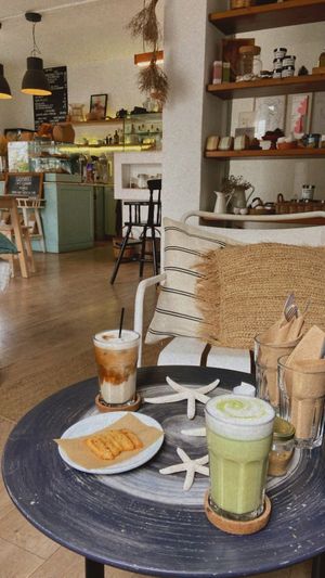 Coldbrew and matcha at Lovemade in Kos