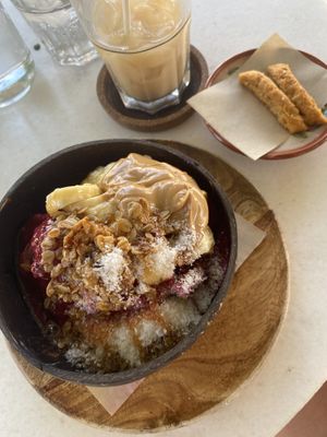 Açai bowl   at Lovemade in Kos