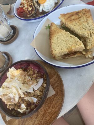 Açai bowl and vegan sandwhich   at Lovemade in Kos