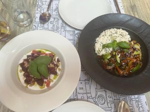 Wok Vegetables (vegan - right), Beetroot salad (not vegan - left) at Stara Loza in Dubrovnik