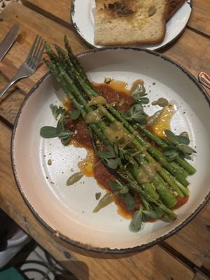 Espárragos tatemados  at Tata Mezcaleria in Morelia