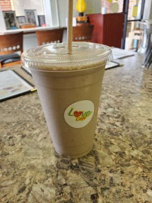 All of our amazing Smoothies ans Smoothie Bowls are Vegan❤ at Love Café in South Hill