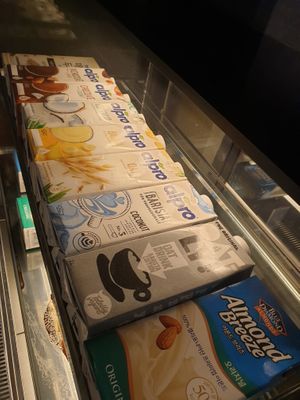 fantastic plant-based options at Coffee Doga Heritage - Ehwa branch 커피도가 헤리티지 이화점 in Seoul