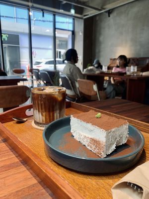   at Coffee Doga Heritage - Ehwa branch 커피도가 헤리티지 이화점 in Seoul