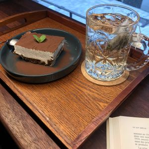   at Coffee Doga Heritage - Ehwa branch 커피도가 헤리티지 이화점 in Seoul