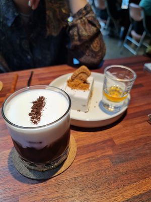 Einspanner and Biscoff summer cake (ice cream biscuit texture. 👌👌) at Coffee Doga Heritage - Ehwa branch 커피도가 헤리티지 이화점 in Seoul