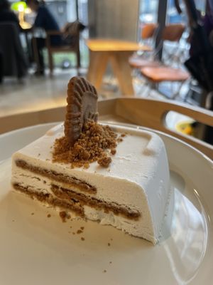 Cake  at Coffee Doga Heritage - Ehwa branch 커피도가 헤리티지 이화점 in Seoul