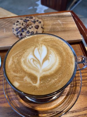 Yum latte   at Coffee Doga Heritage - Ehwa branch 커피도가 헤리티지 이화점 in Seoul