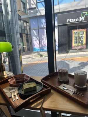   at Coffee Doga Heritage - Ehwa branch 커피도가 헤리티지 이화점 in Seoul