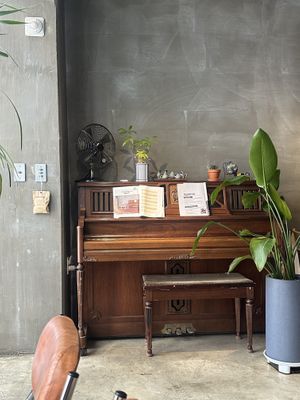   at Coffee Doga Heritage - Ehwa branch 커피도가 헤리티지 이화점 in Seoul
