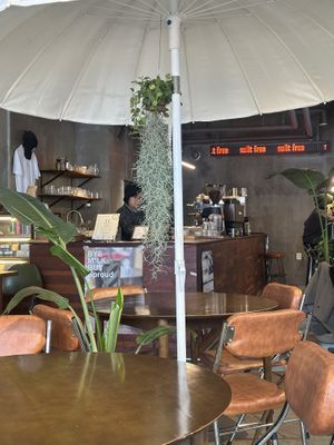  at Coffee Doga Heritage - Ehwa branch 커피도가 헤리티지 이화점 in Seoul