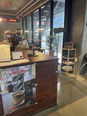   at Coffee Doga Heritage - Ehwa branch 커피도가 헤리티지 이화점 in Seoul