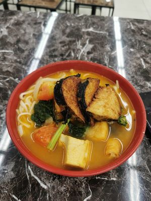 Tom yum ramen at Veggie Trend - 素码时代 in Central Singapore